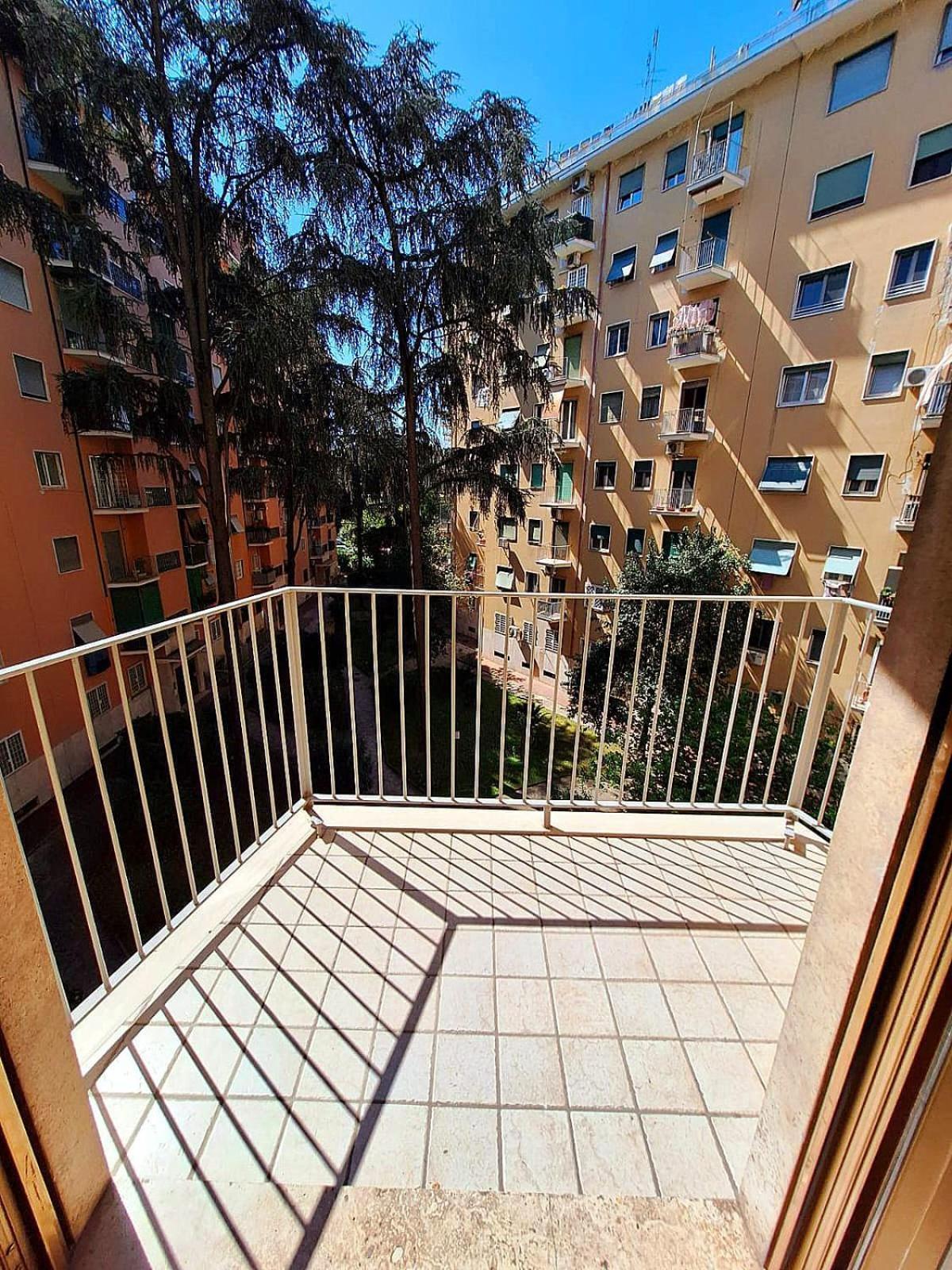 Apartment Casa Macondo Vicino Metro A Rom